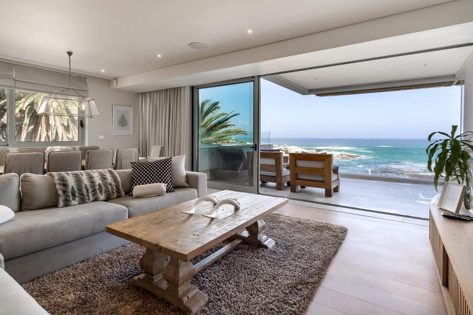 View (from property/room), Balcony/Terrace, Living room, Seating area, Sea view