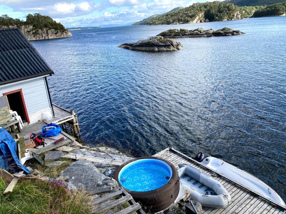 Bergen/Sotra: Sea cabin. Spa. Fishing. Boat Cabin in Vestland