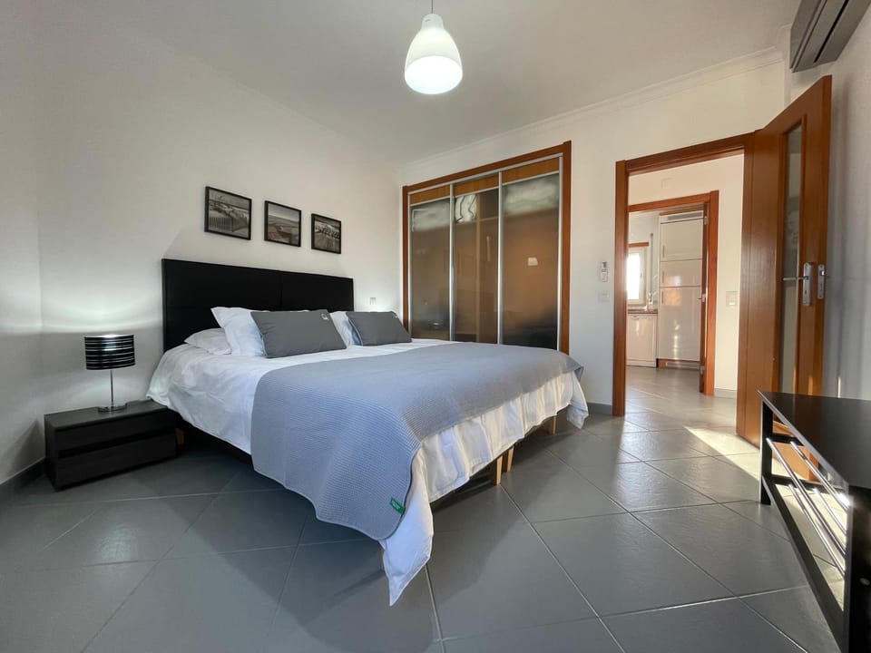 T1 ocean view close to Praia da Oura Apartment in Albufeira