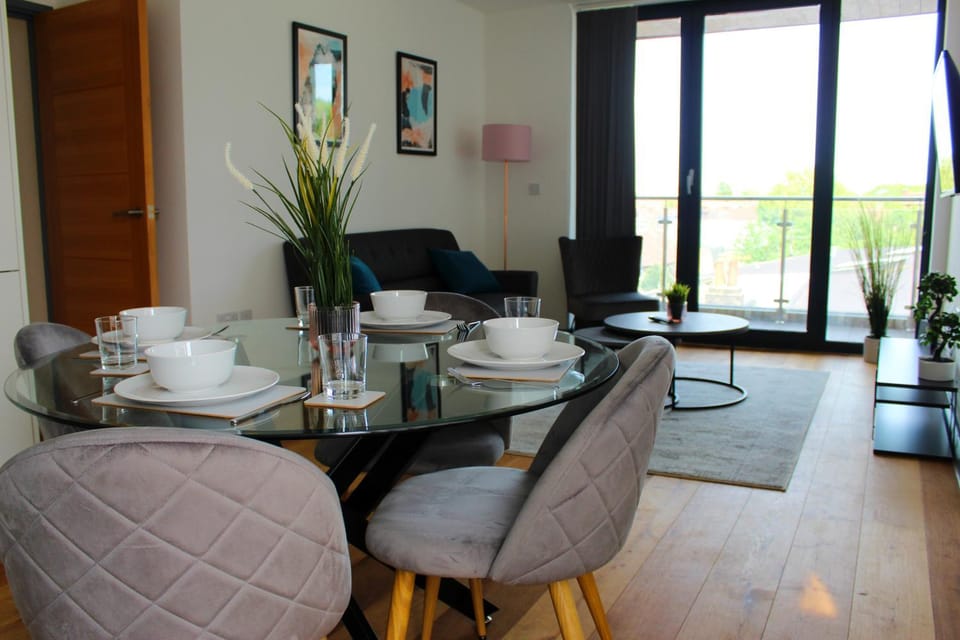 Living room, Seating area, Dining area
