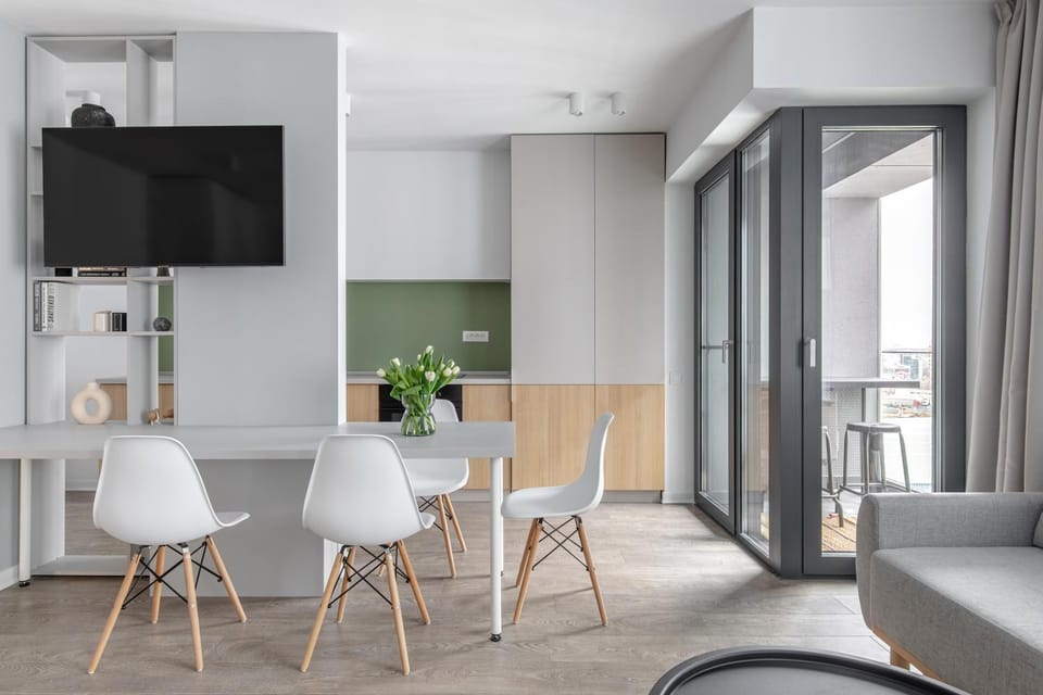 TV and multimedia, Dining area
