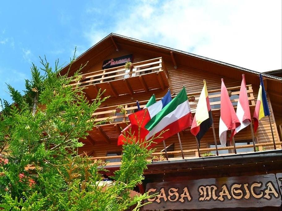Property building, Restaurant/places to eat