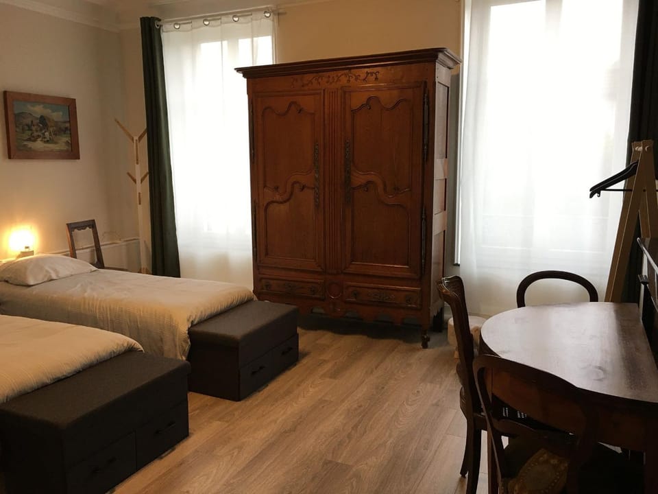 Grand appartement 6 pers., cadre calme, proche Nancy et Lunéville, toutes commodités, tout inclus - FR-1-584-179 Apartment in Grand Est