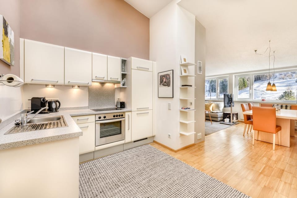 TV and multimedia, Living room, stove, kitchen, kitchen