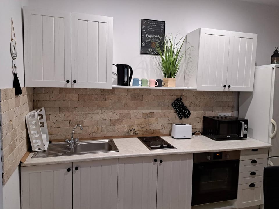 Coffee/tea facilities, minibar, pet friendly, stove, toaster
