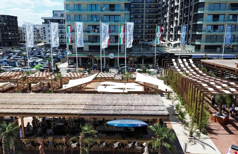 Blue Wave Luxury Apartment Mamaia Nord Azimuth Beach Apartment in Constanța County