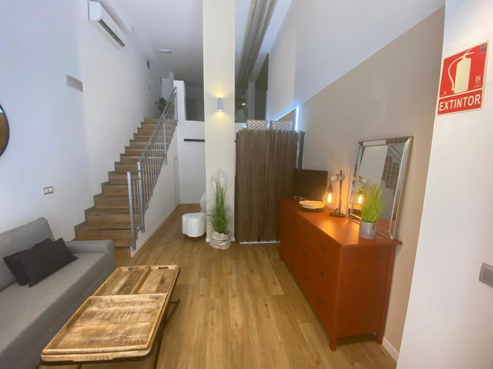 Living room, Seating area