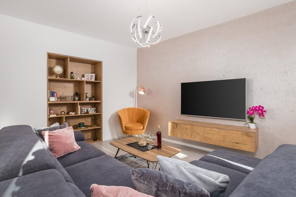 TV and multimedia, Living room, Seating area