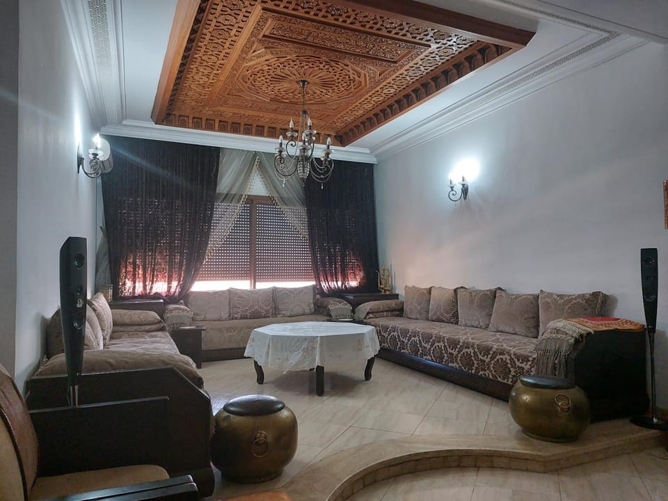 Beautiful Apartment Hamria Apartment in Meknes