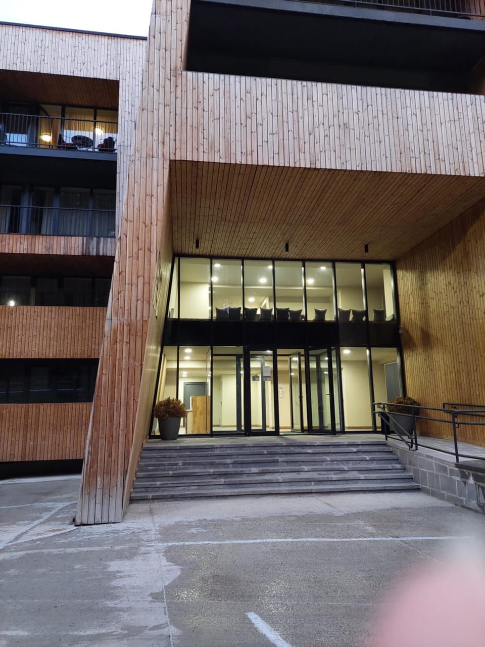 Facade/entrance