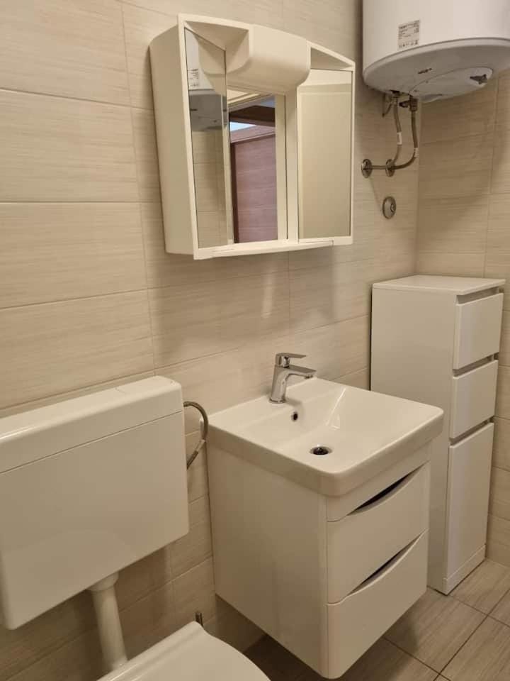 Apartments Donadic II, Caska Apartment in Novalja