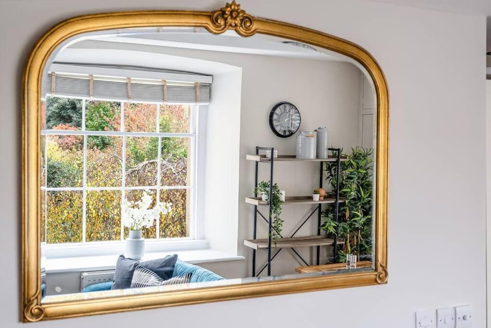 Fantastic, Spacious 2 Bedroom Apartment in Converted Chapel House in Bath