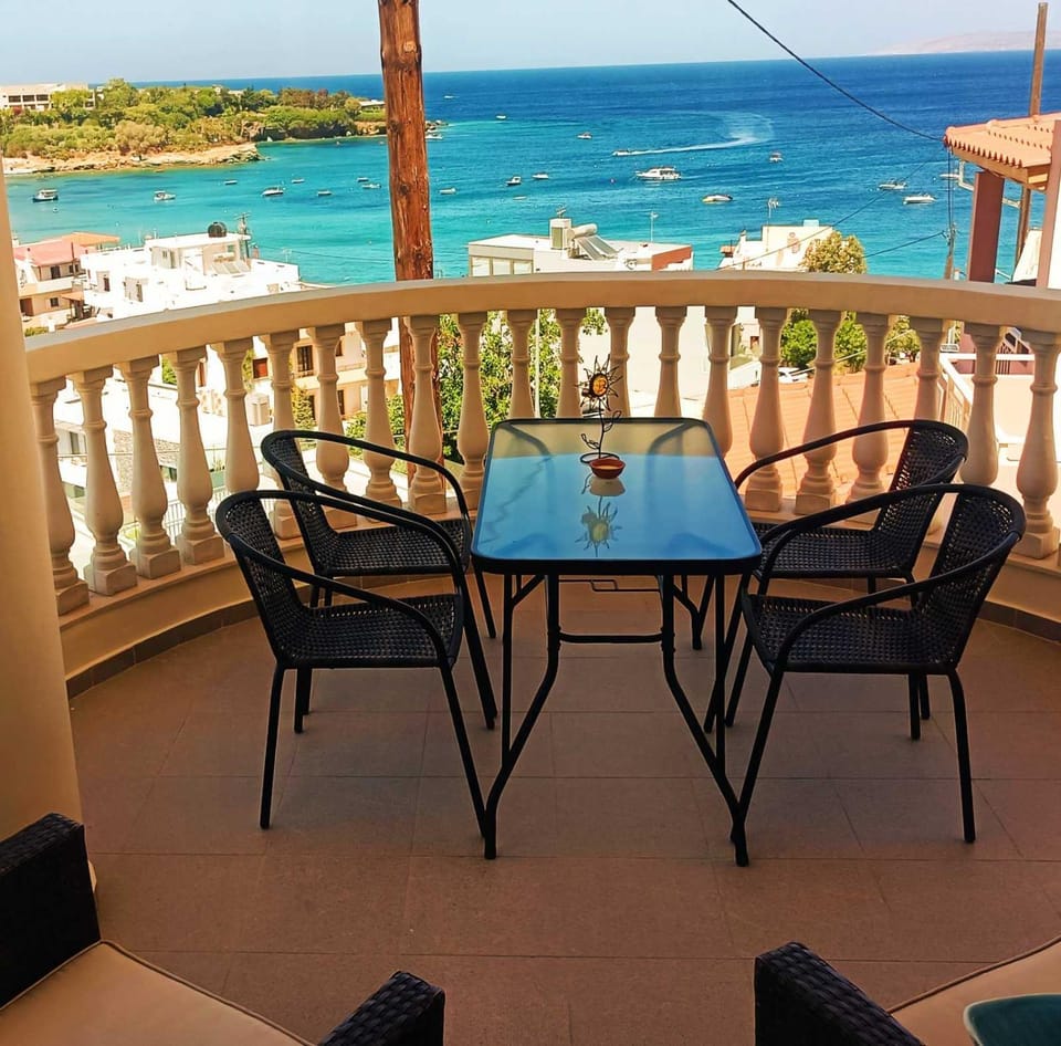 Property building, Patio, Day, Natural landscape, View (from property/room), Balcony/Terrace, Beach, Sea view