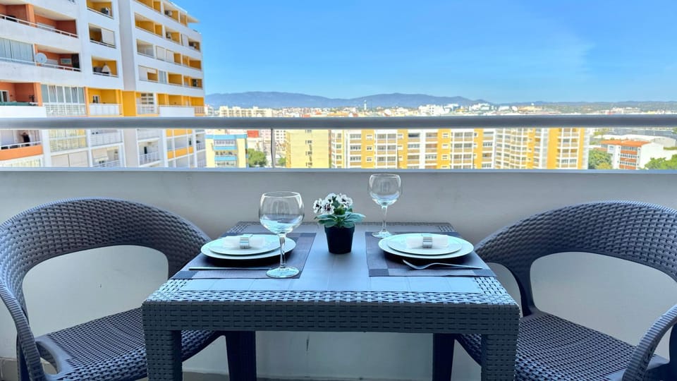 Balcony/Terrace, Mountain view