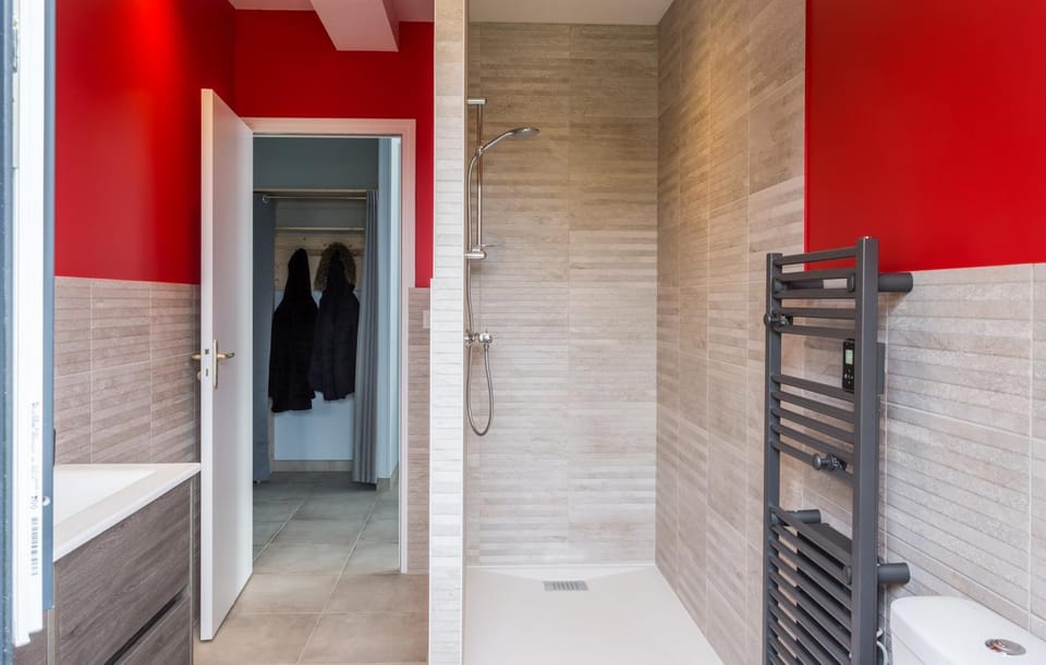 Shower, Bathroom