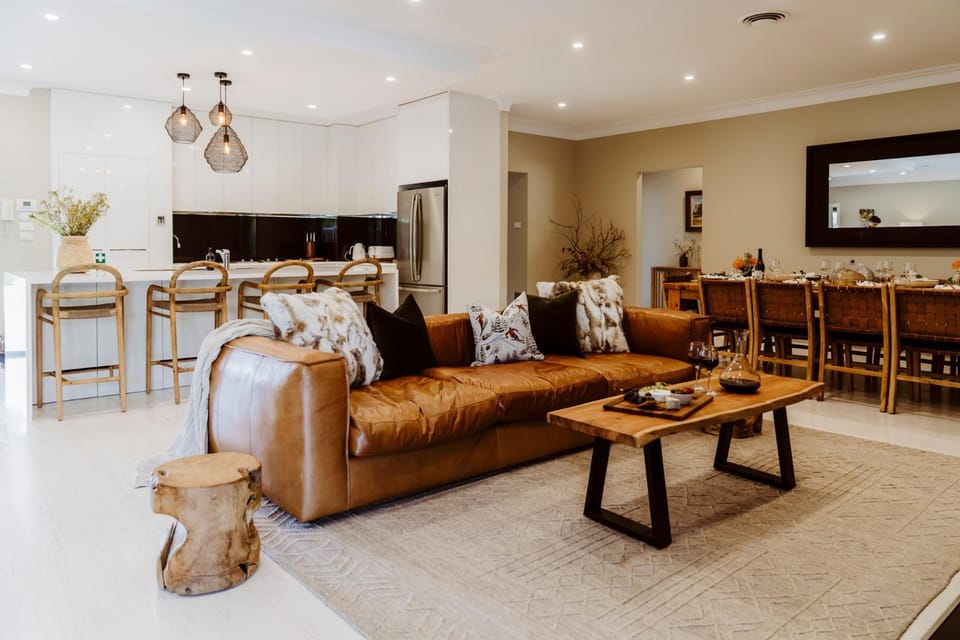 Living room, Dining area, kitchen