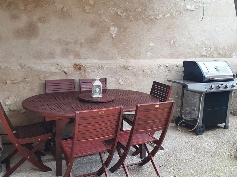 Demeure restaurée avec chambres privatives, proche Loire, vignes et activités outdoor - FR-1-590-240 House in Centre-Val de Loire