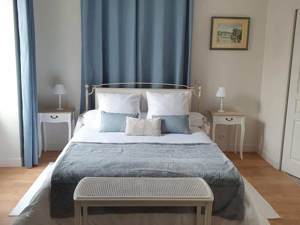 Demeure restaurée avec chambres privatives, proche Loire, vignes et activités outdoor - FR-1-590-240 House in Centre-Val de Loire