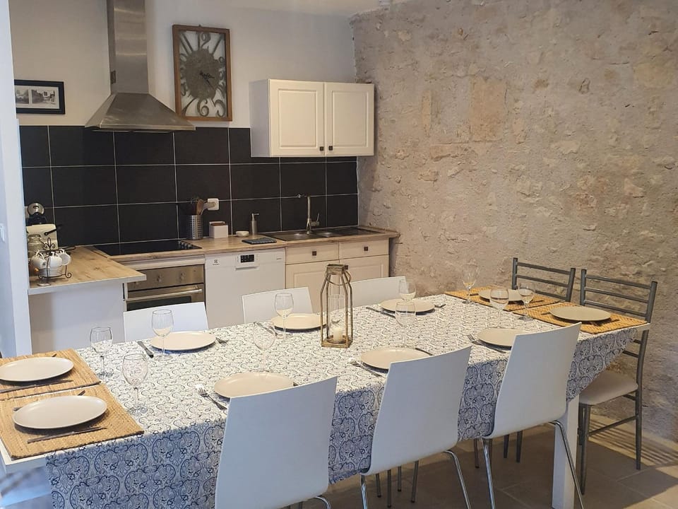 Demeure restaurée avec chambres privatives, proche Loire, vignes et activités outdoor - FR-1-590-240 House in Centre-Val de Loire