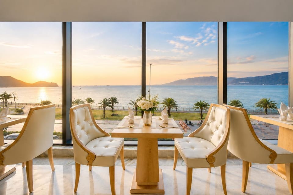 Restaurant/places to eat, View (from property/room), Sea view
