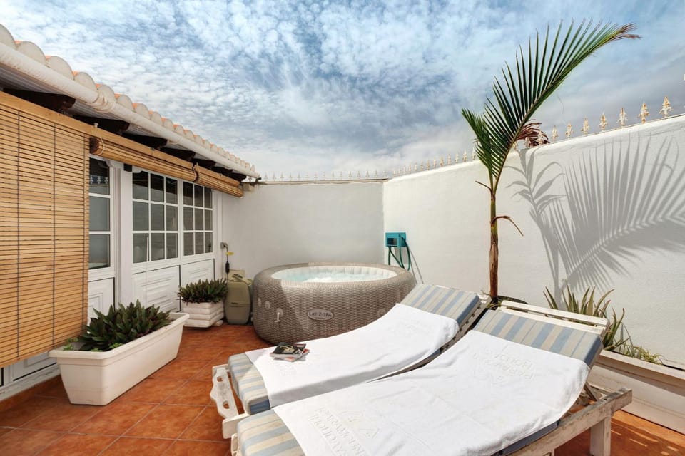 Hot Tub, Solarium, Other