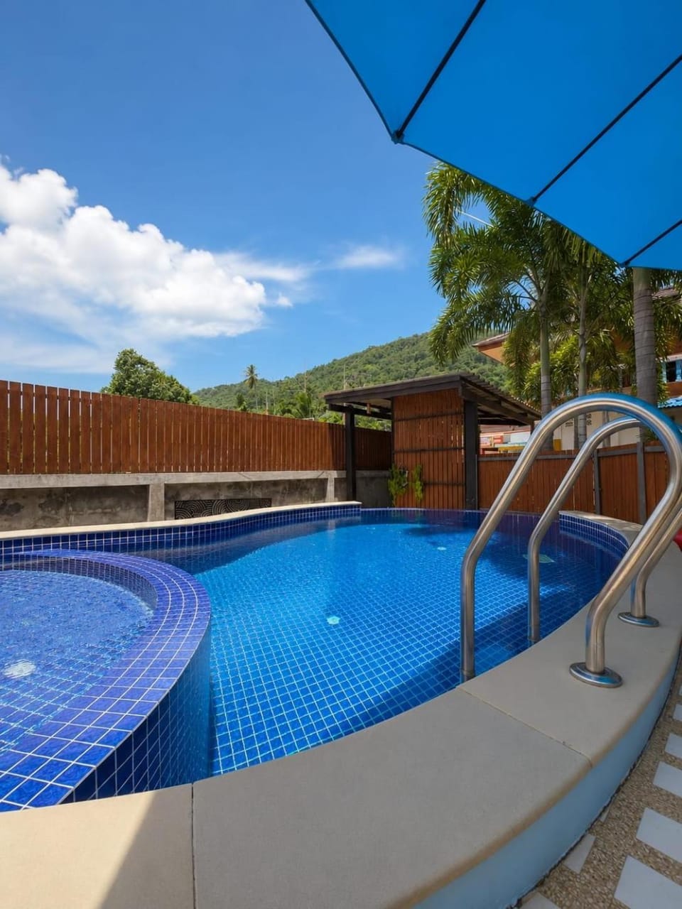 Pool view, Swimming pool