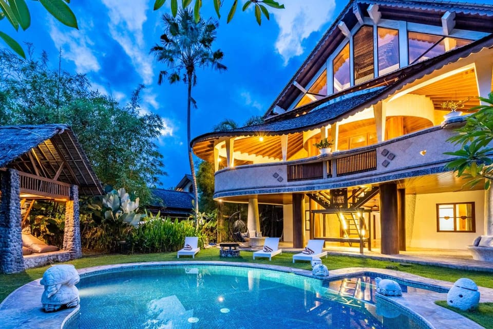 Property building, Swimming pool