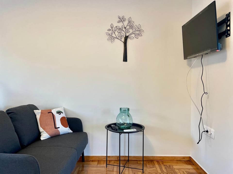 Communal lounge/ TV room, TV and multimedia, Living room