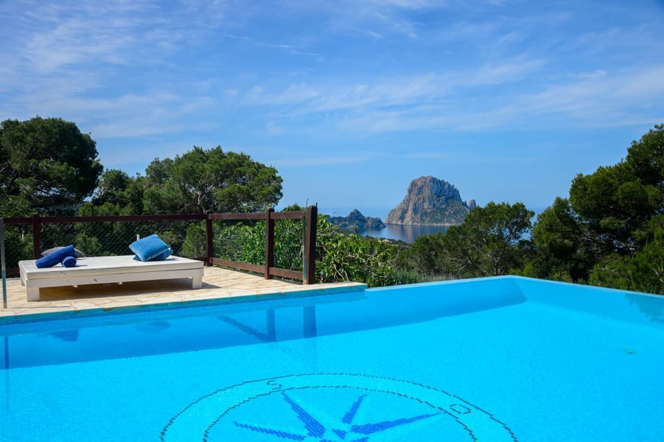 Sea view, Swimming pool
