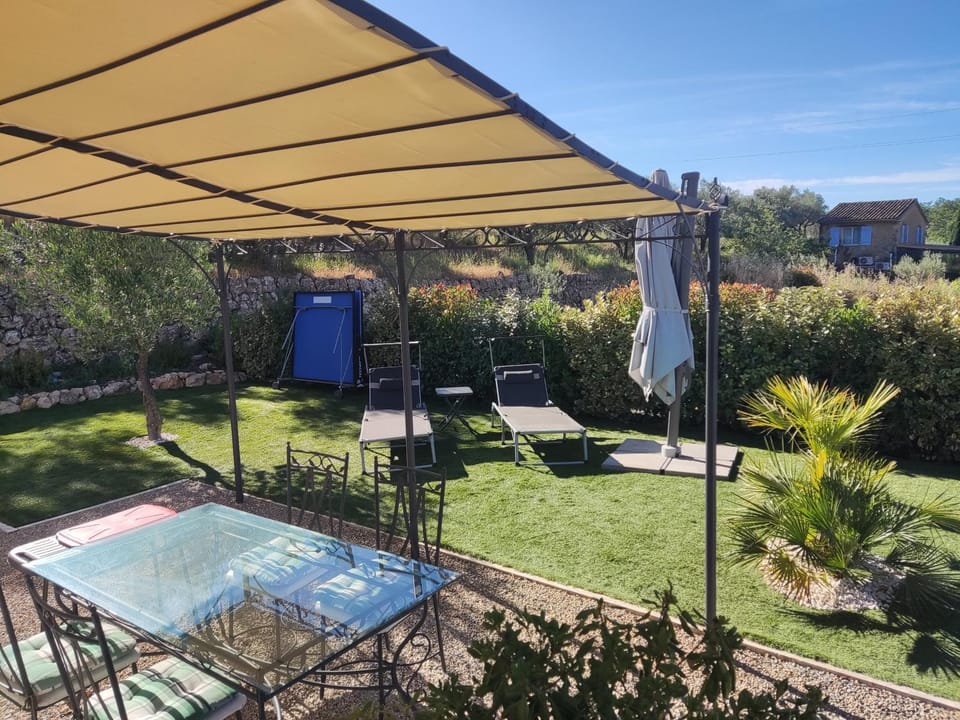 Villa Maya Blanca offre long séjour 14 nuits et recharge voiture électrique Apartment in Lorgues