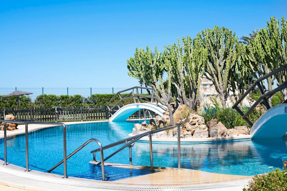 Property building, Swimming pool
