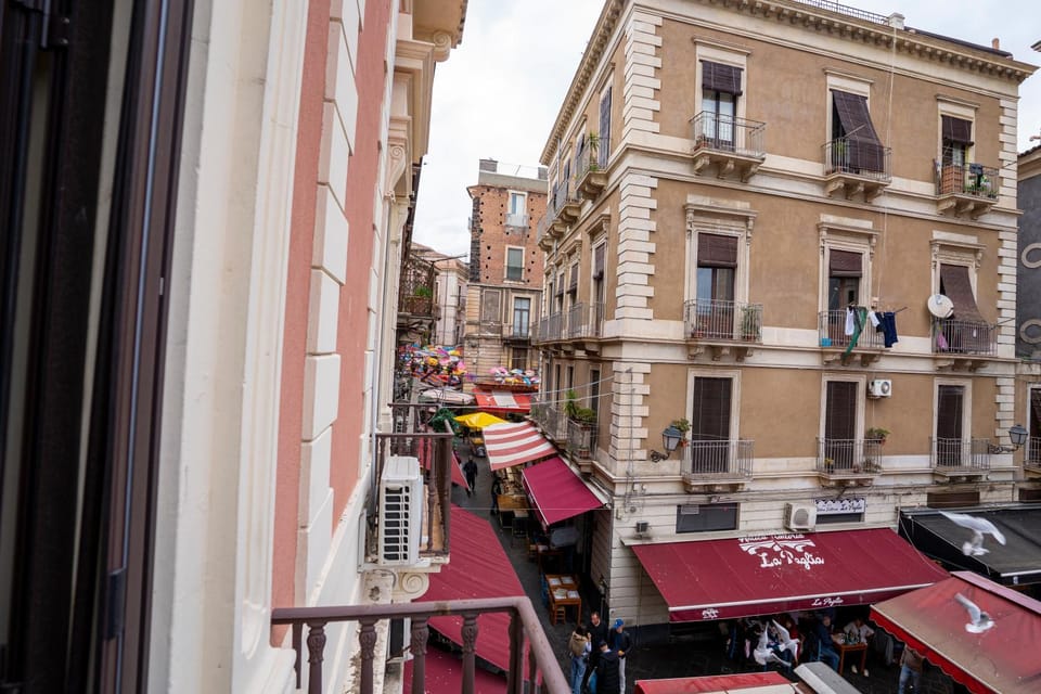 Property building, People, Neighbourhood, City view, Street view, group of guests