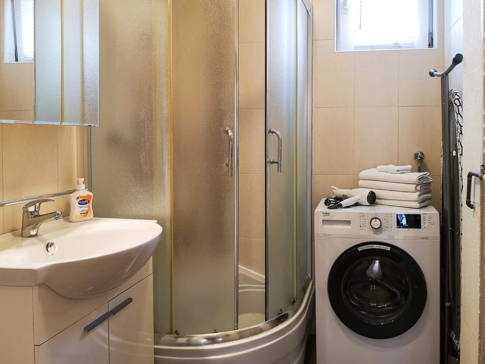 Shower, Bathroom, washing machine
