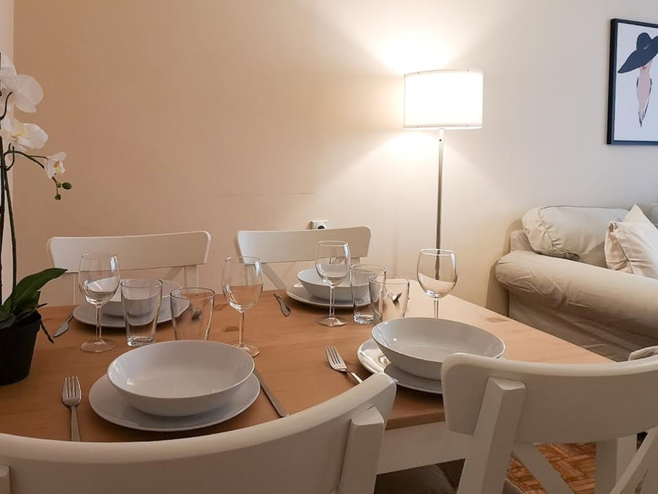 Living room, Dining area
