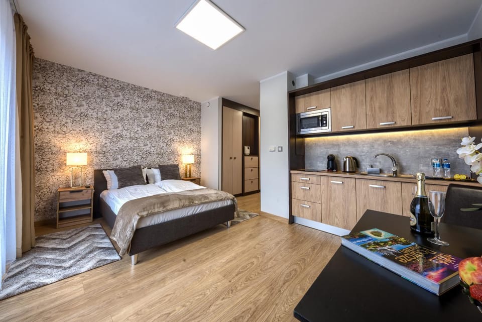 Bed, Kitchen or kitchenette, Photo of the whole room