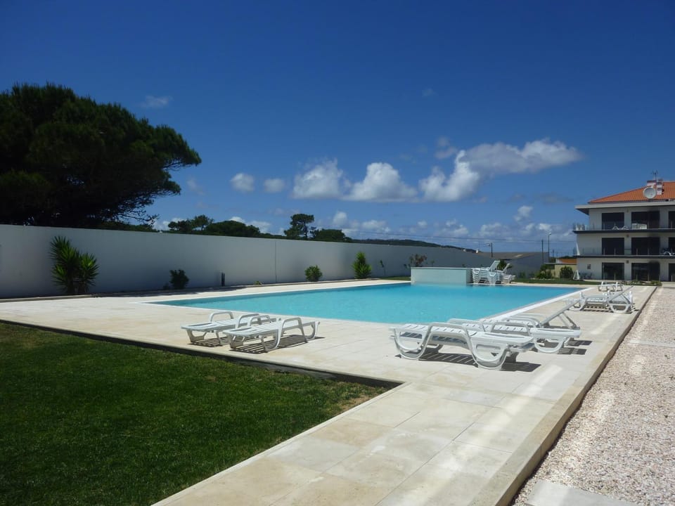 Garden, Pool view, Swimming pool, sunbed