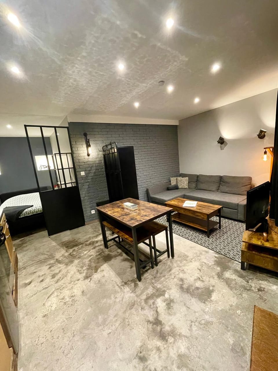 TV and multimedia, Living room, Dining area, Bedroom