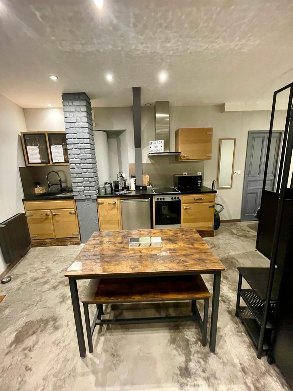 Dining area, dishwasher, minibar, pet friendly, stove