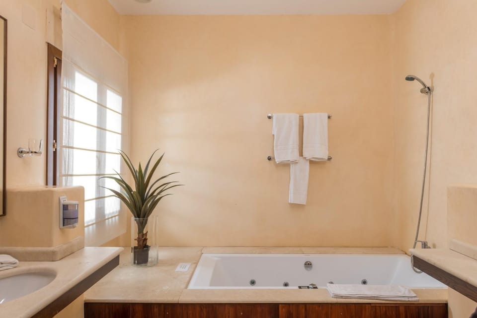 Bathroom, Living room