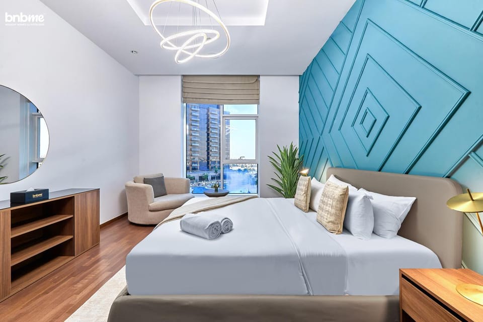 Bed, Photo of the whole room, Seating area, Bedroom, Sea view, towels