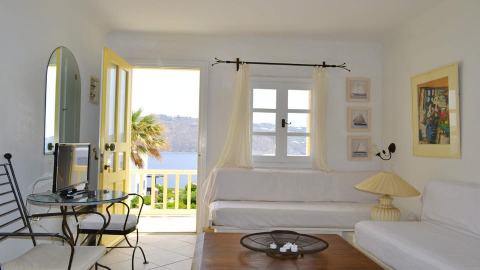 Living room, Sea view