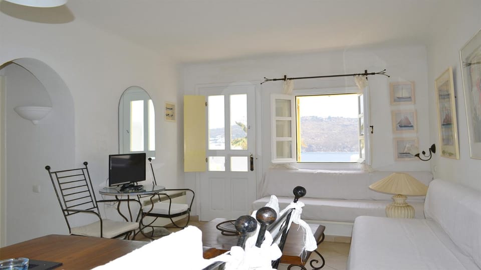 Living room, Sea view