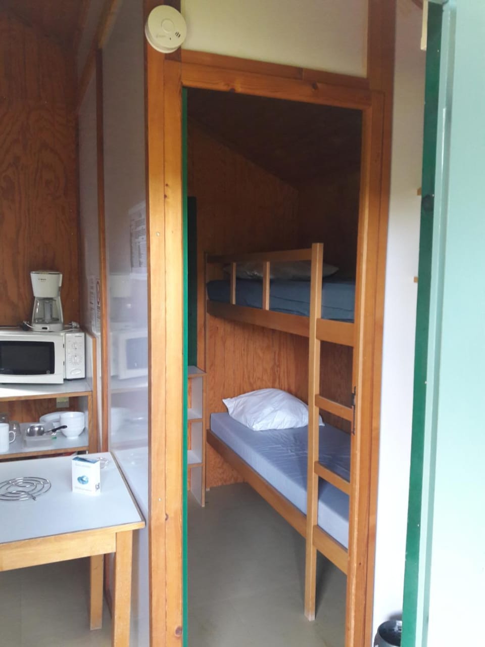 Bedroom, bunk bed, Family