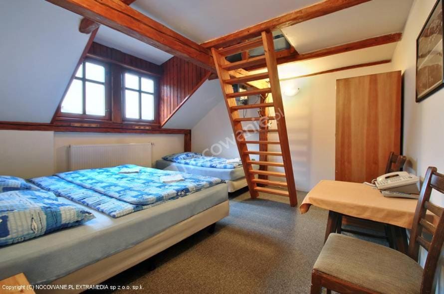 Bed, Garden view