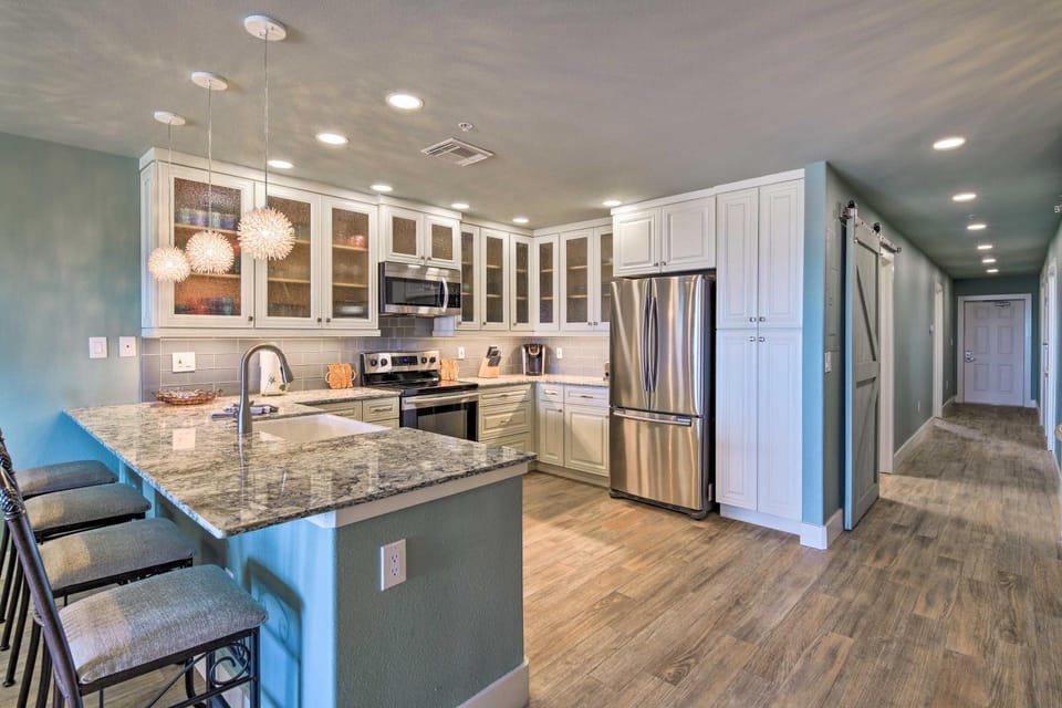 Grand Caribbean - Condo w/ Ocean Views! House in Port Aransas