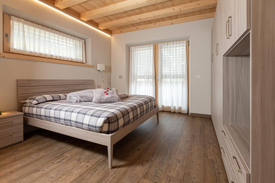 Living room, Bedroom