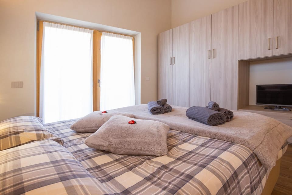 Living room, Bedroom