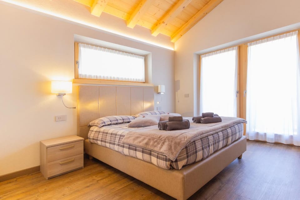 Property building, Living room, Bedroom
