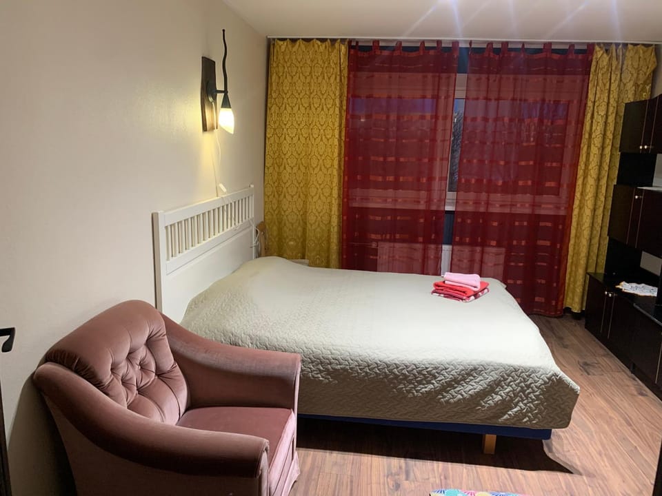 K76 - Very Nice 2-bedrooms Apartment -2 big beds-1 single bed Apartment in Estonia