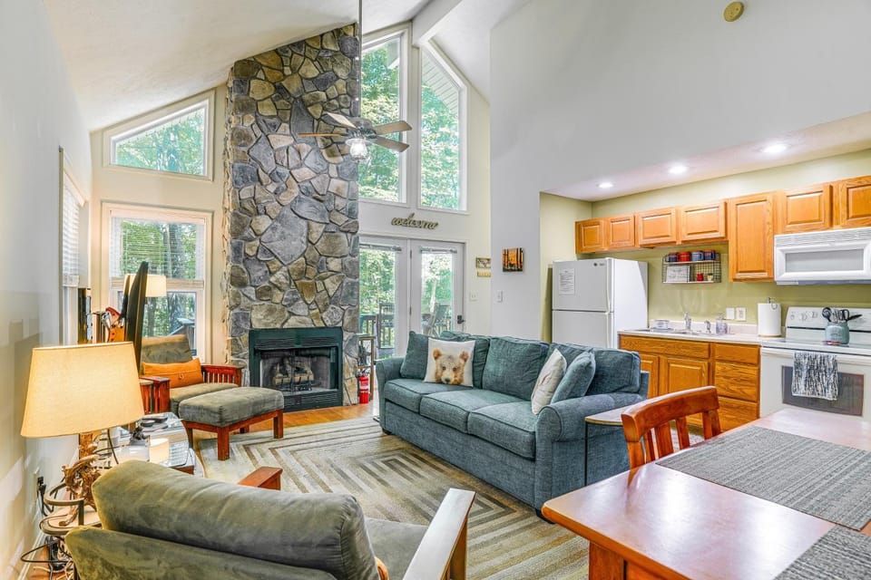 Cabin w/ Deck & Screened-In Porch in New Market! Cabin in Shenandoah Valley